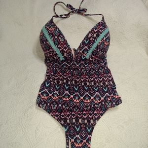 NWOT Shade & Shore Plunge One Piece Swimsuit 36D